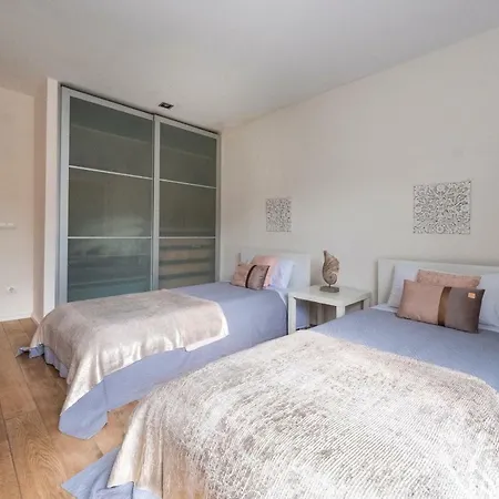 White Pearl Binibeca Lujo Moderno En Binibeca Para 9 Pax 빌라 산트 유이스